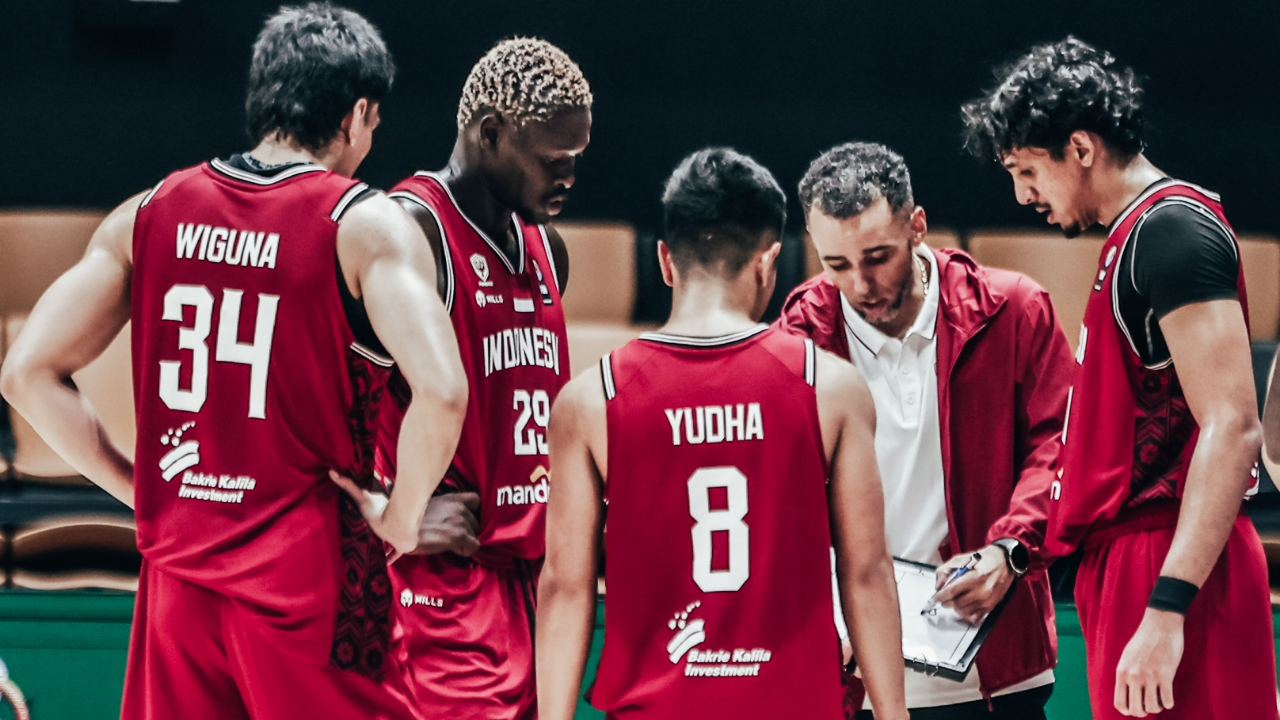 Melalui Perjalanan Berliku dan Cuaca Ekstrem, Timnas Basket Putra Indonesia Siap Tempur Melawan Jepang di Asian Games 2026